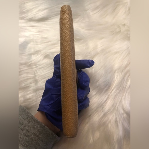 CHANEL CC Logo Caviar Skin Wallet - Picture 7 of 16